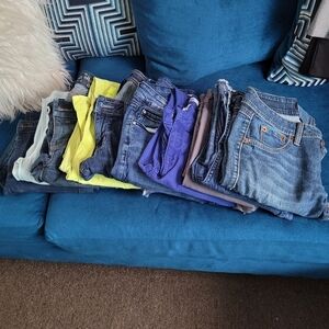10 pack bundle of jeans sizes range from 6-10